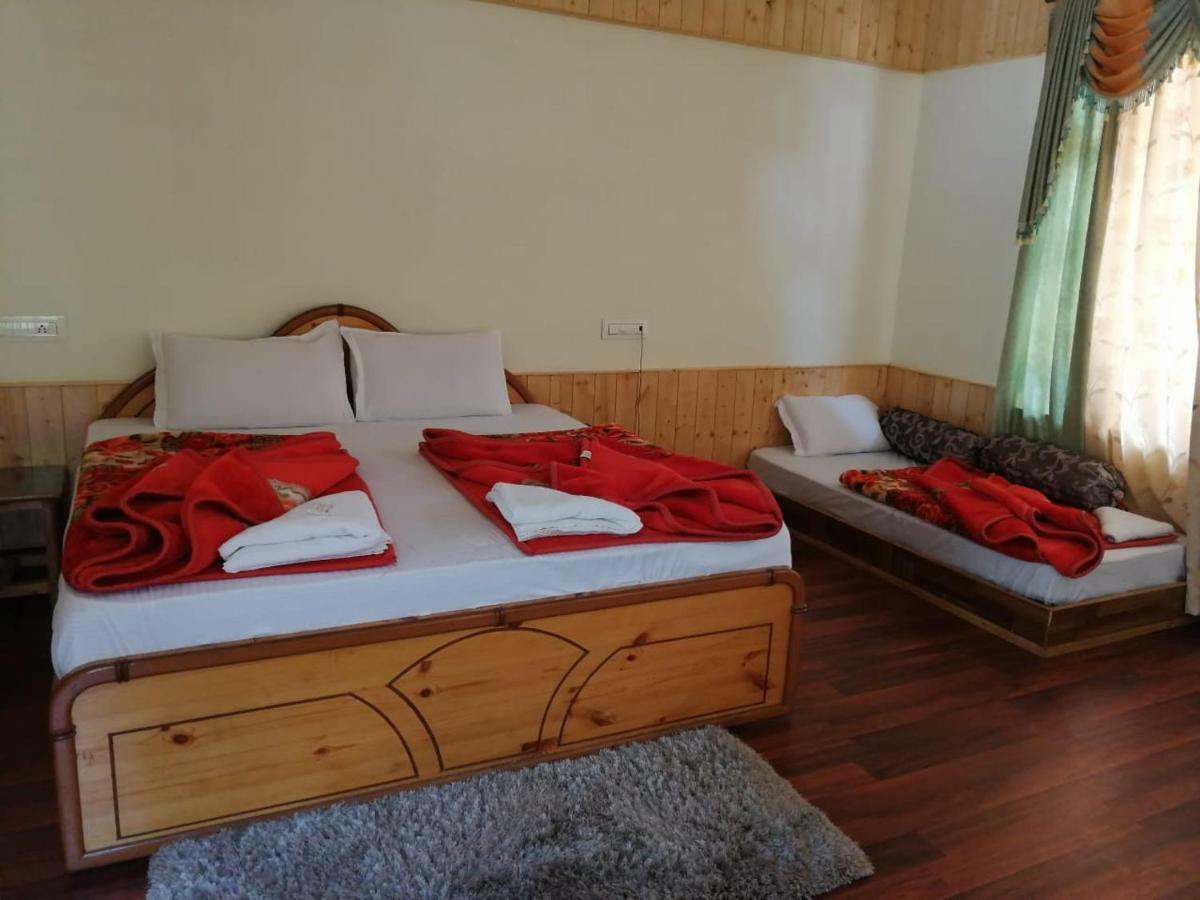 The White House Hotell Kasol Exteriör bild