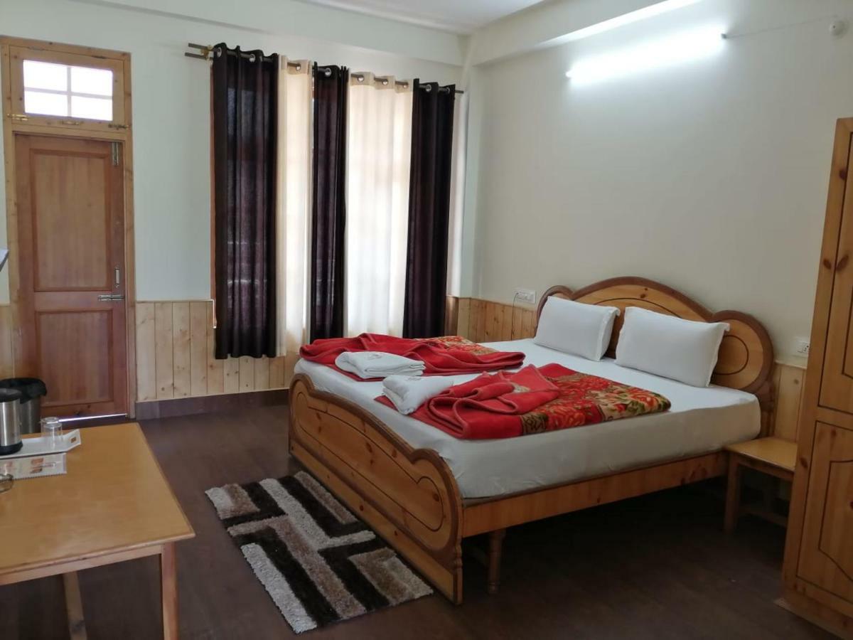 The White House Hotell Kasol Exteriör bild